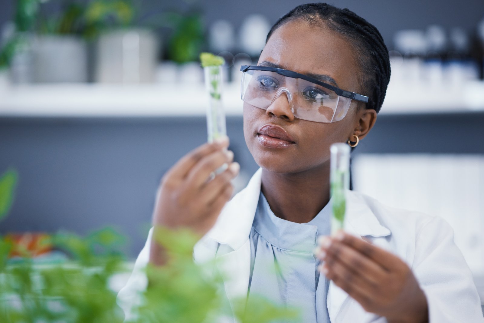 Genomic Sequencing: 5 Modern Ways To Identify Viral Threats